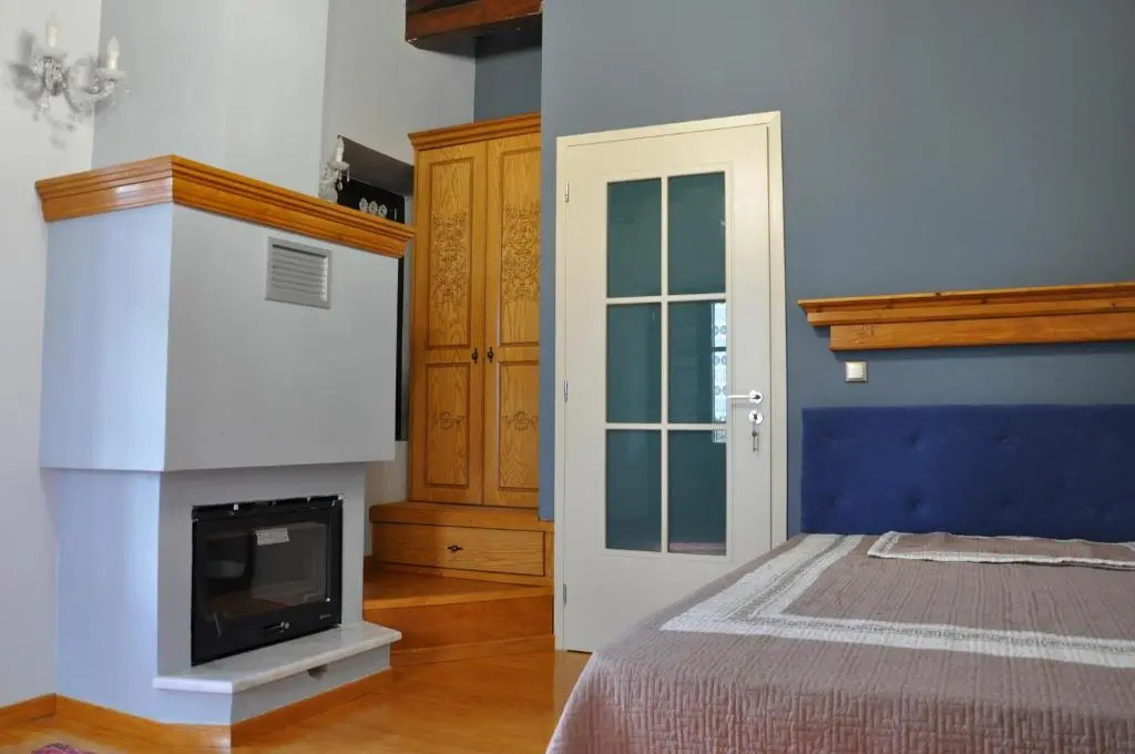 Apostolias Small House Bed and view