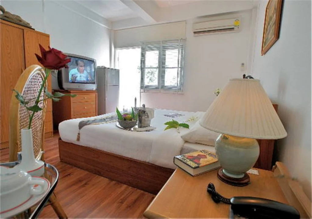 Lotus Hotel