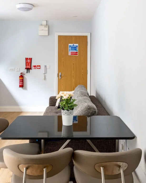 1-bedroom Apartment With Private Garden
