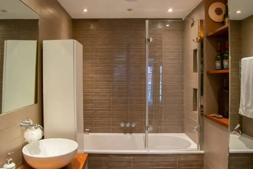 Modern 2 Bedroom With Balcony Near Oxford Street