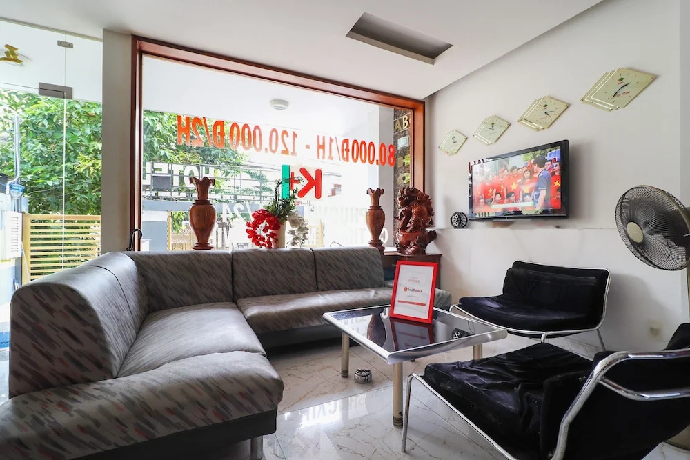 RedDoorz near Aeon Mall Binh Tan