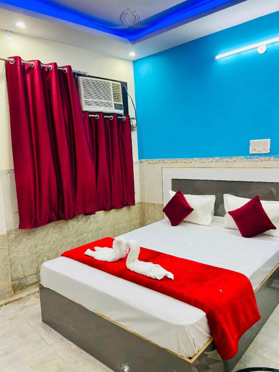 OYO Home 70156 Hotel Red Heart