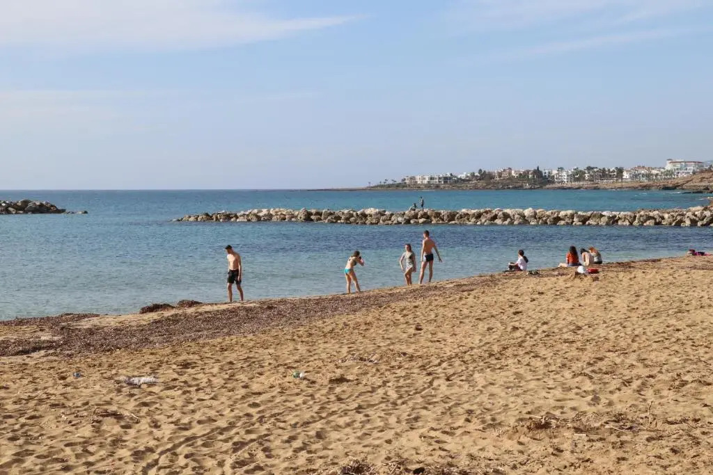 Cyking 2 bed Apartment with pool & 10 min to beach