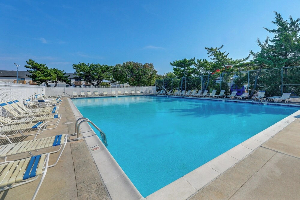 Walk to Beach! Ocean City Family Condo