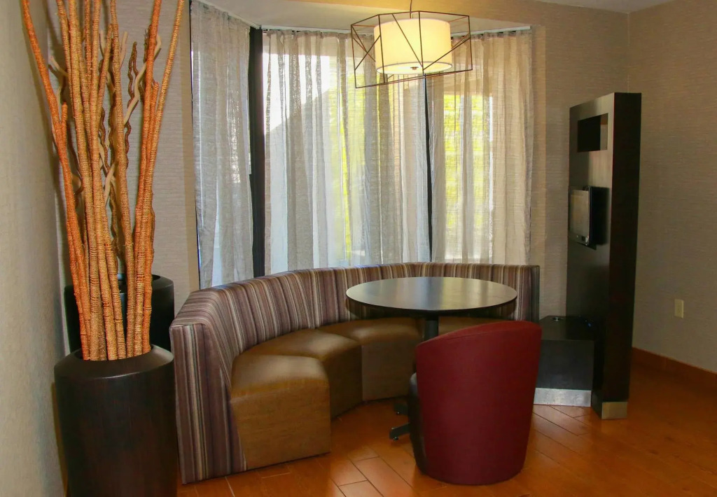Courtyard by Marriott Chesapeake