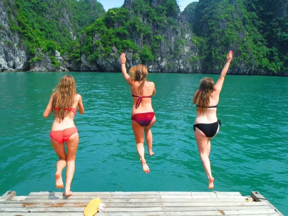 Amanda Cruise Ha Long Bay