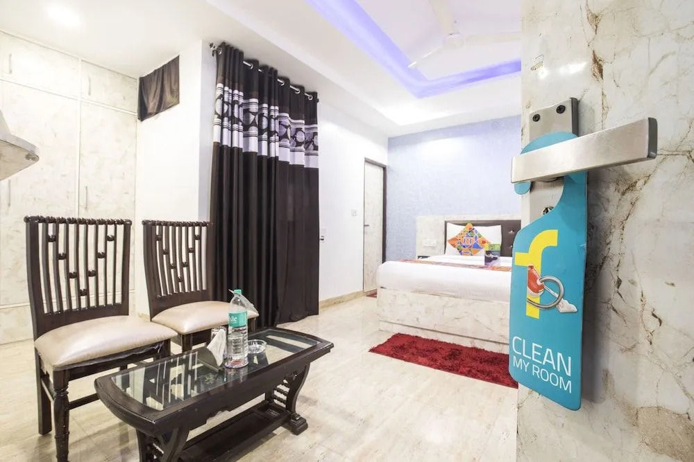 FabHotel Airlift