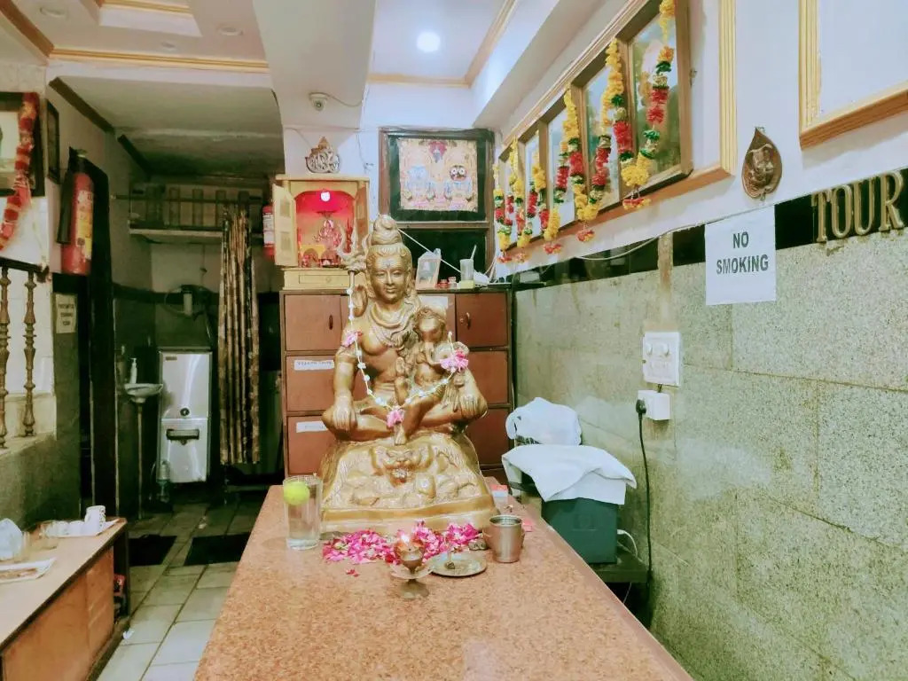 Hotel Shivam Palace BY WB Inn