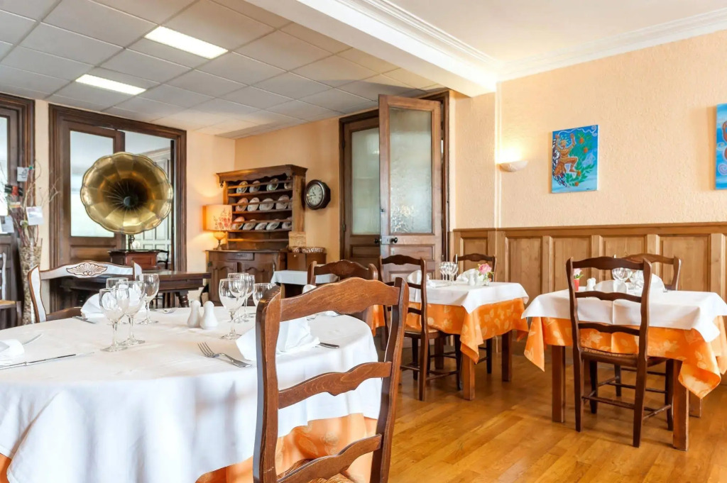 Logis Hôtel le Corneille