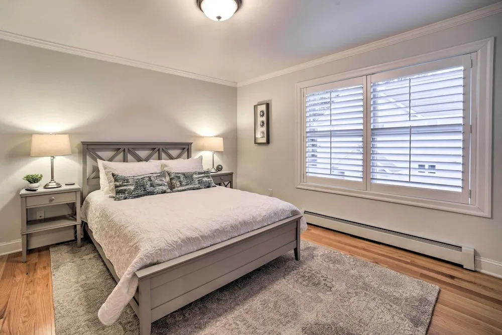 Walk to Belmont Stakes! Retreat w/ Game Room & Gym