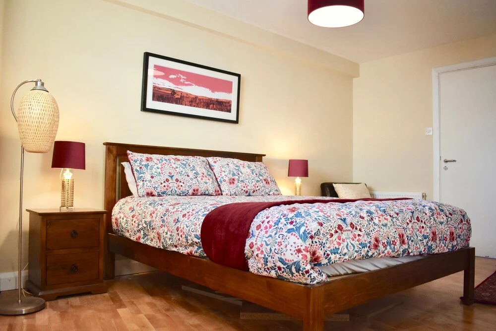 Newly Refurbished 2 Bedroom Apartment in Temple Bar
