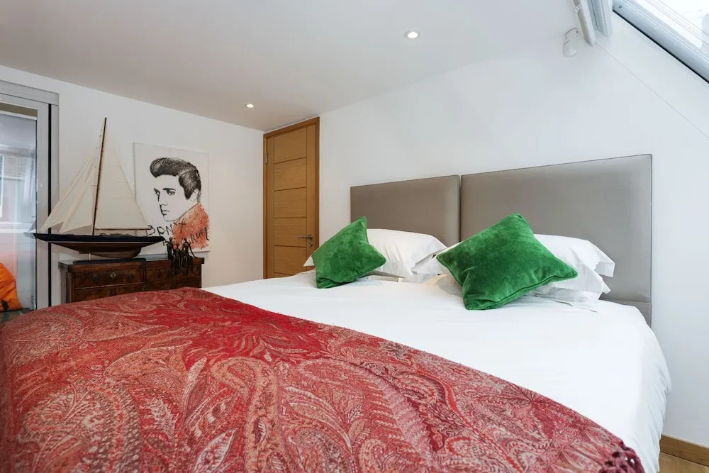 Chelsea Art Apartment