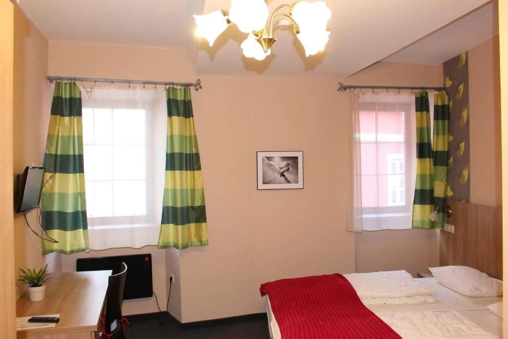 Jasmin Pension Central Location Shared Kitchen Pet Friendly