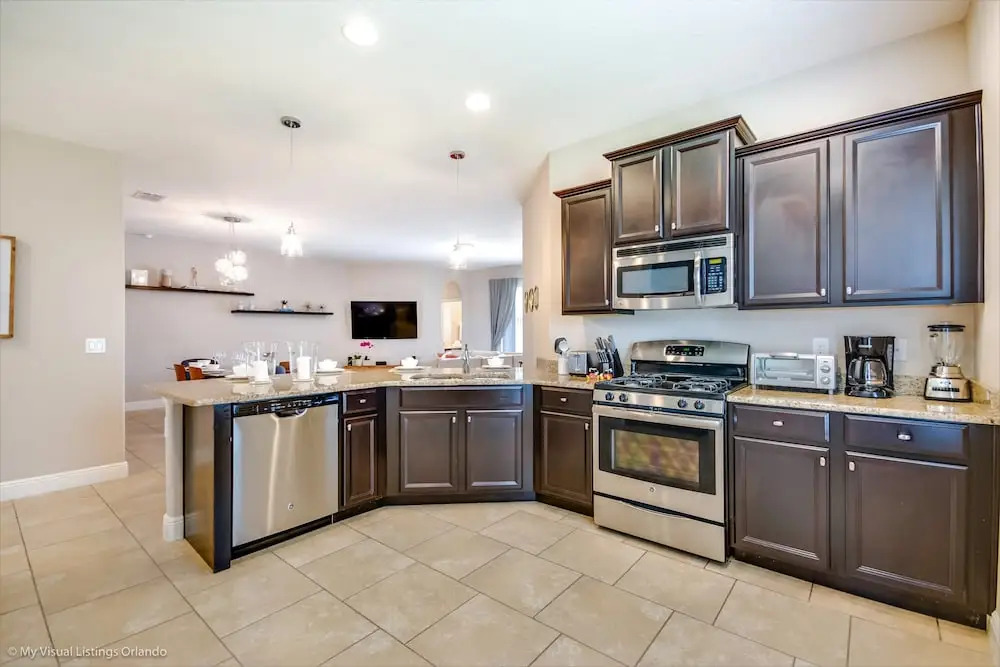 Solterra - 4175 Oaktree Drive