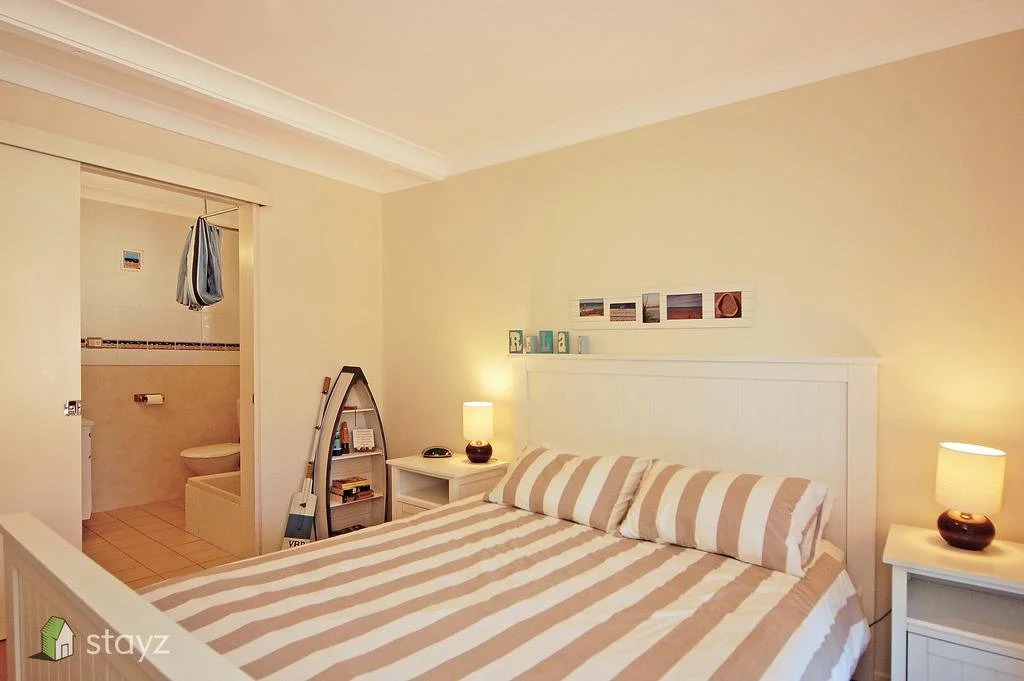 Hayes Beach House, Jervis Bay - Pet Friendly Award Winner - Fireplace