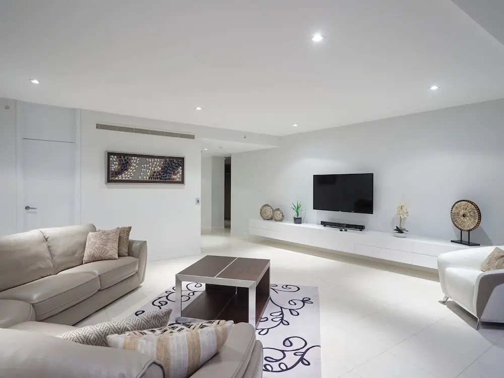 Soul Surfers Paradise - Hosted by Gold Coast Luxury Resorts