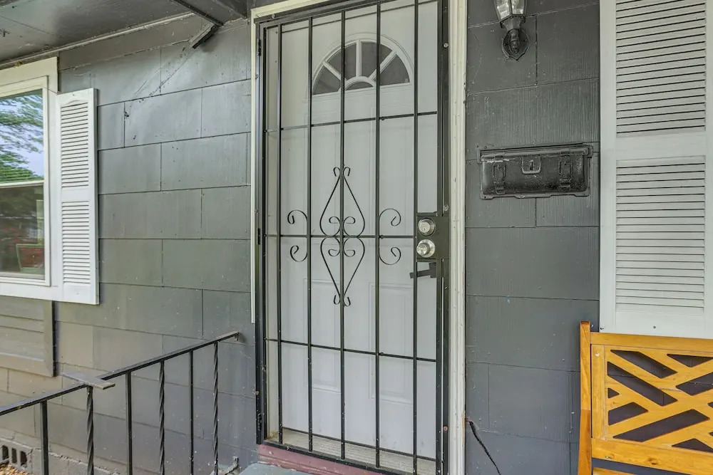3 Mi to Downtown: Family-Friendly Birmingham Home