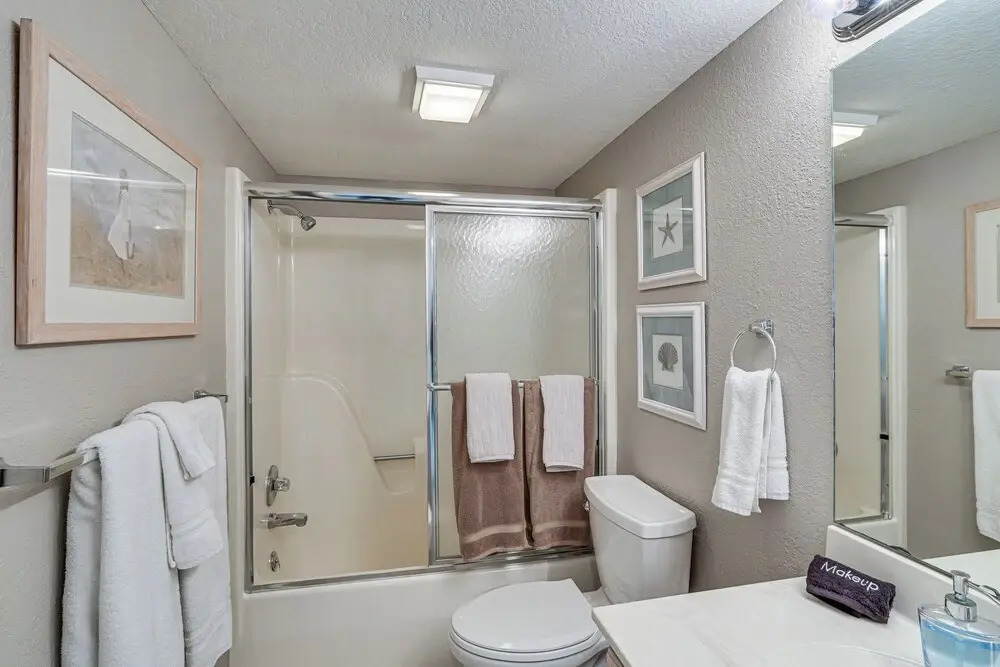 Lakefront Osage Beach Abode w/ Grill & Pool Access