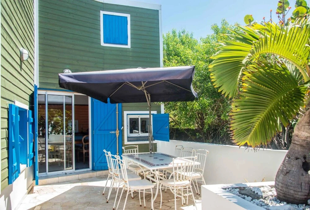 House with 2 Bedrooms in Saint-Pierre, with Wonderful Sea View, Furnished Terrace And Wifi