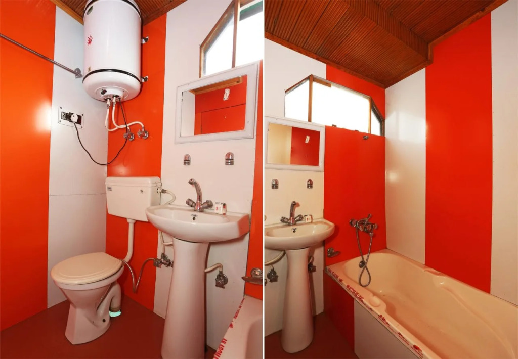 New Zealand Group Of Houseboats