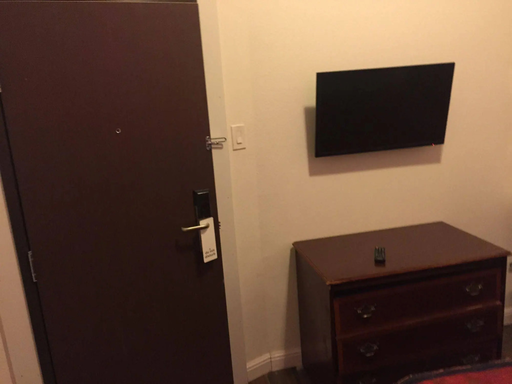Budget Inn