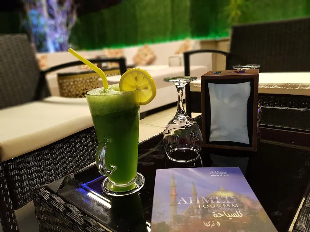 Ozhayat Hotel