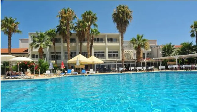 La Hotel Kyrena