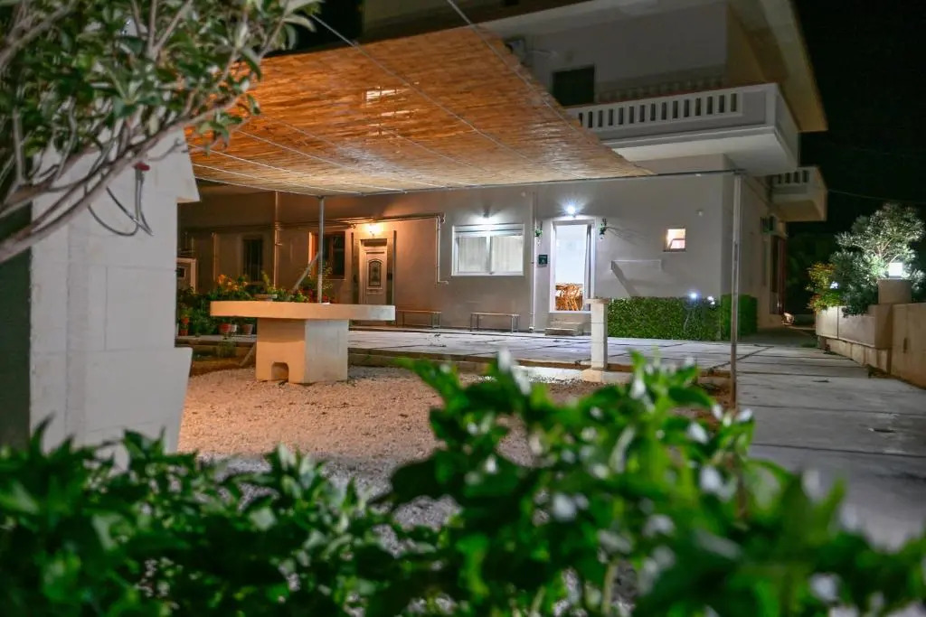 Mpoulakis Apartment 98