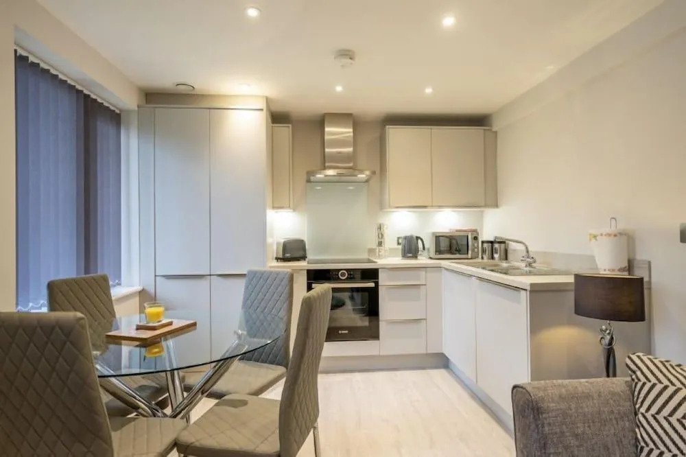 St Johns Mews