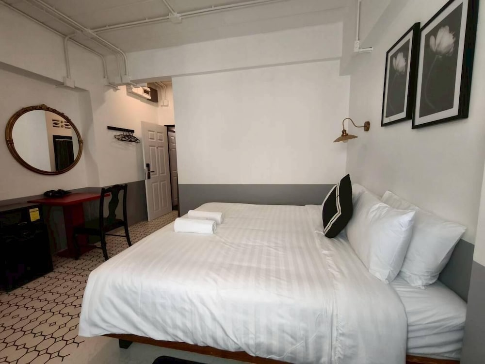Chinoir Boutique Phuket Town