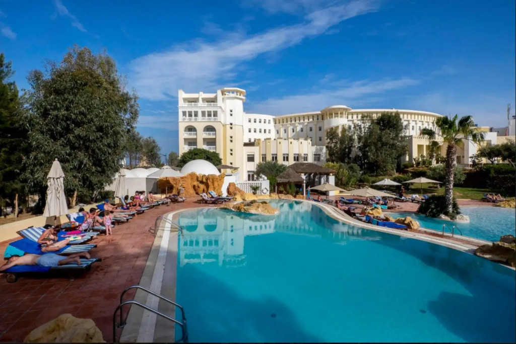 Medina Belisaire And Thalasso