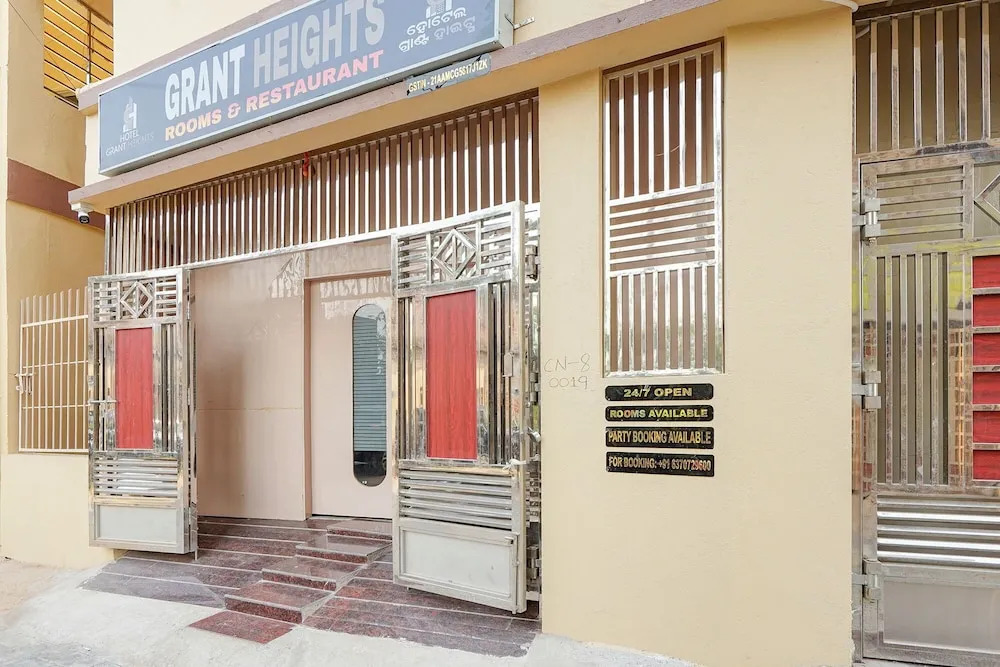 Fabhotel Grant Heights