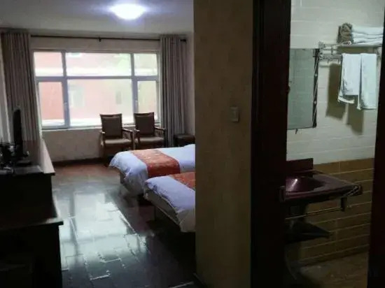 Urumqi Hongyun Business Hotel