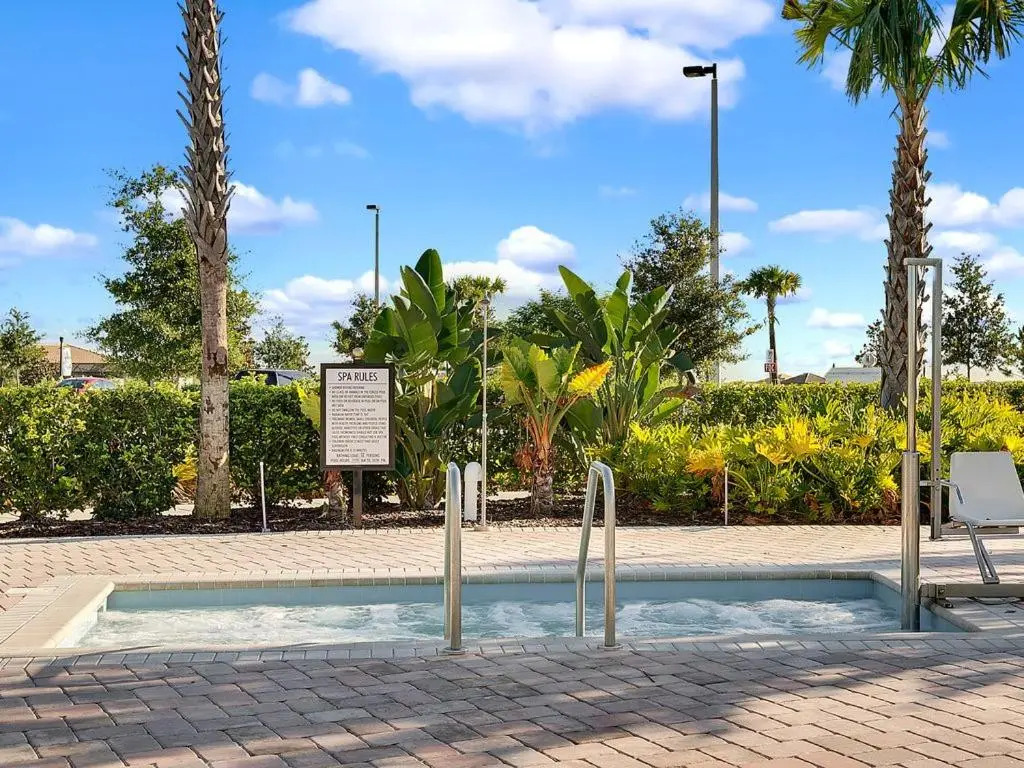 Marvelous 4 Bedroom w/ Screened Pool Close to Disney 1569