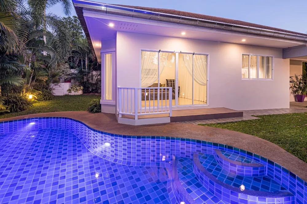 Leelawadee Pool Villa BBQ&Pool party
