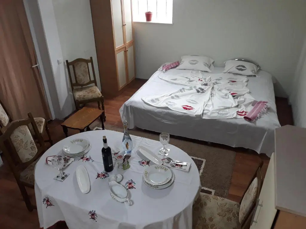 Deni house
