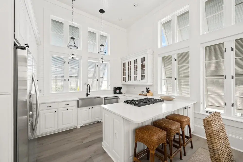 Gulf Views Steps To Seaside Town Center Bella Vita - Newly Remodeled! 4 Bedroom Home by RedAwning