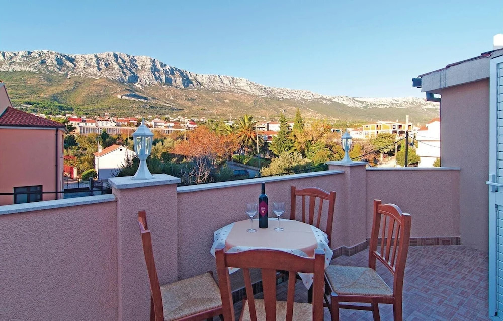 Awesome Home in Kastel Gomilica With Wifi and 1 Bedrooms