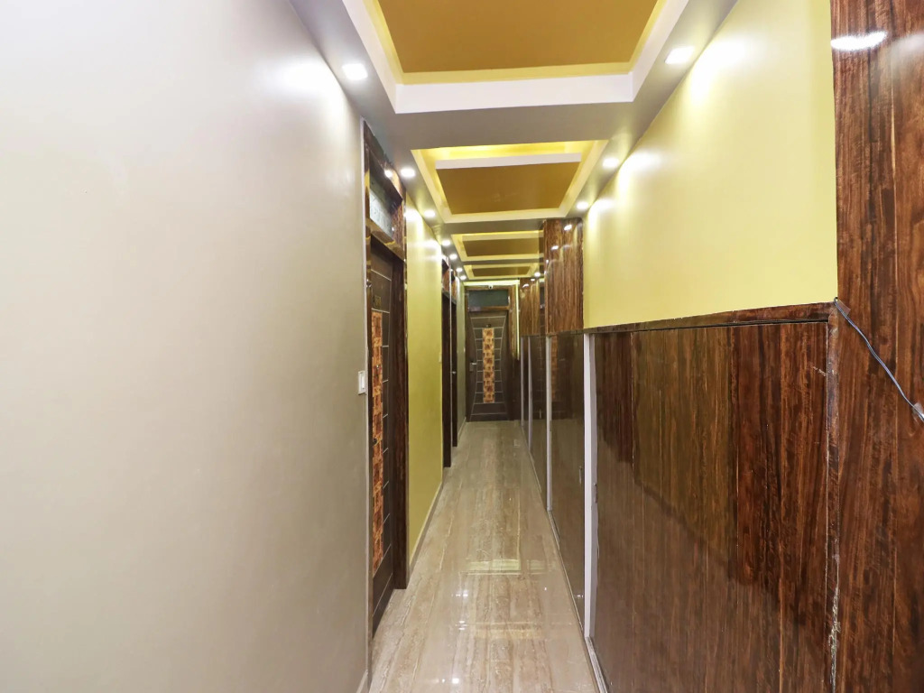 Collection O 24604 Hotel GMC Grand Luxury Stay