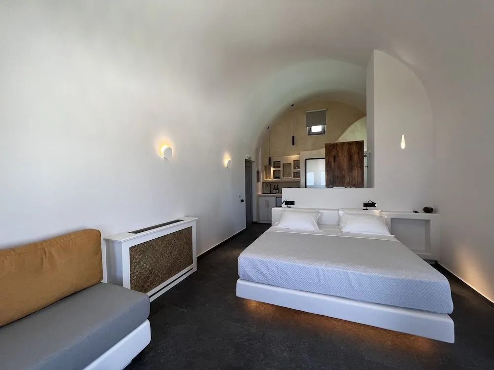 Elements Cozy Suites Pyrgos