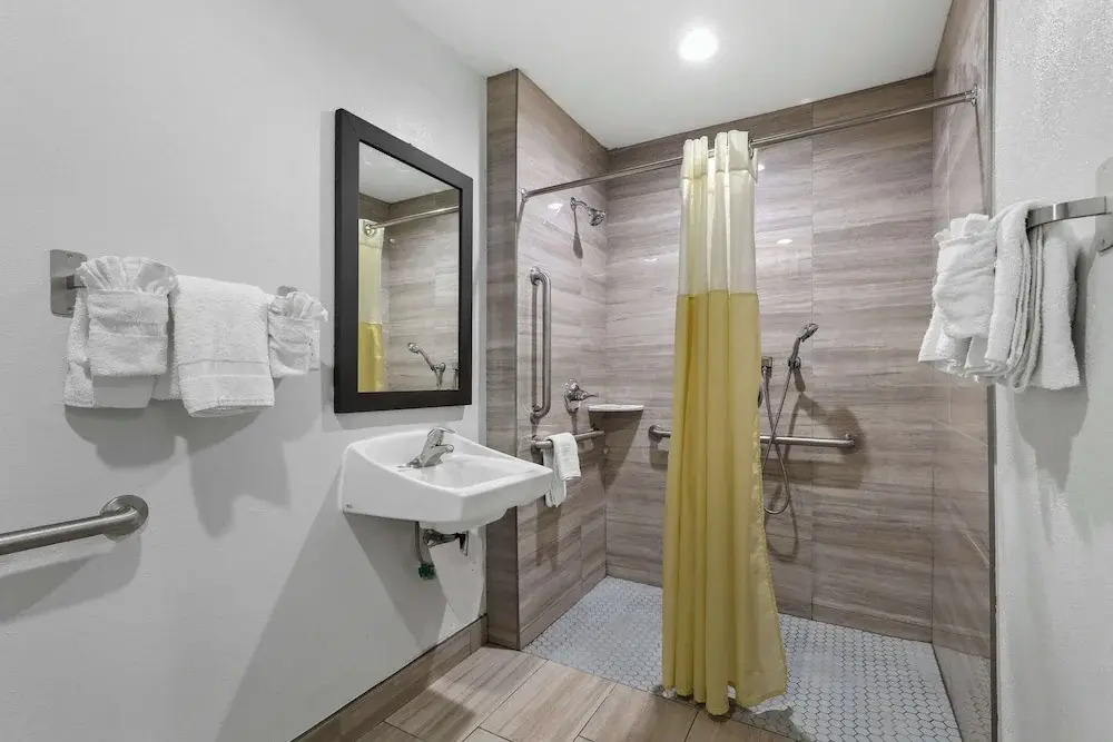 Suites Escondido CA