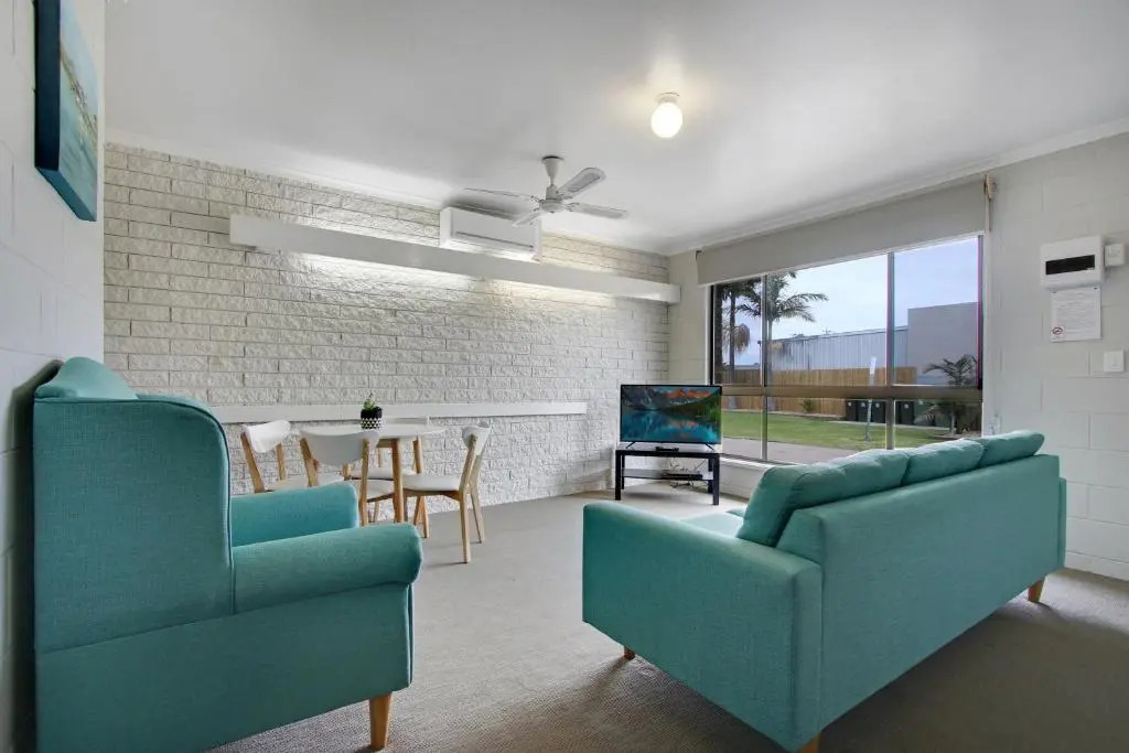 Hybiscus Waterfront Apartments