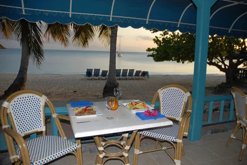 Island Beach Comber