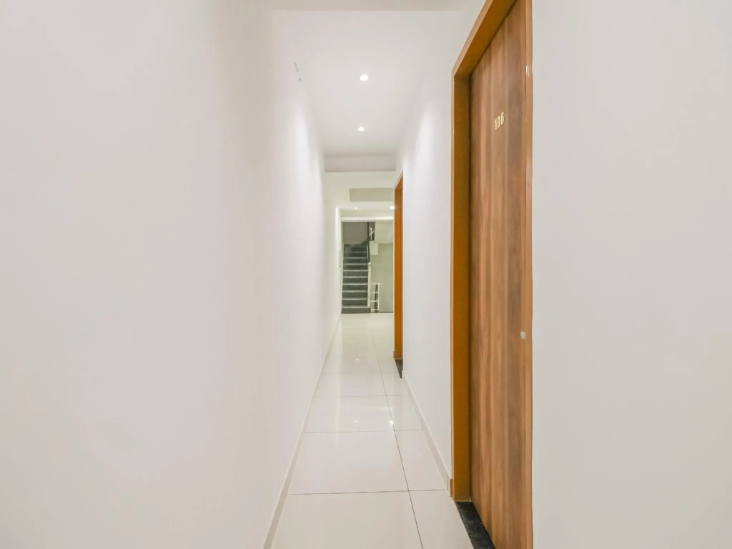 Rv Hotel by OYO Rooms