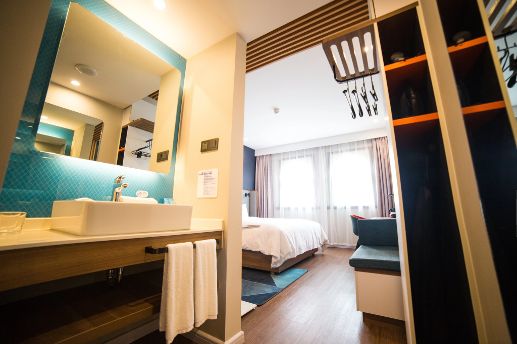 Holiday Inn Express Nanjing Xuanwu Lake by IHG