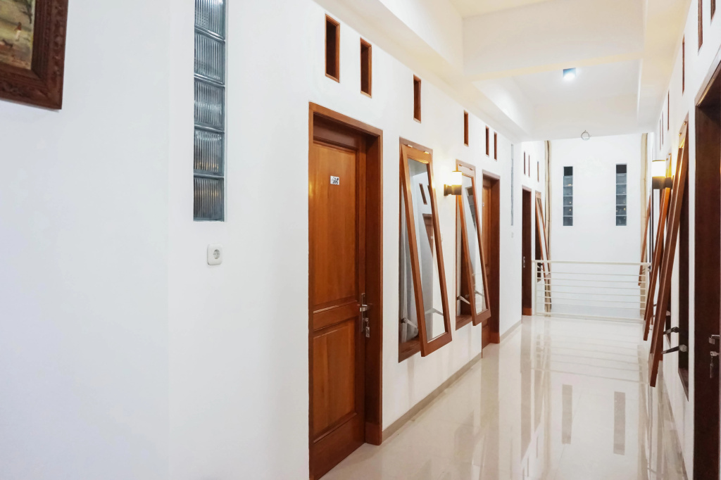 RedDoorz @ Jalan Danau Limboto