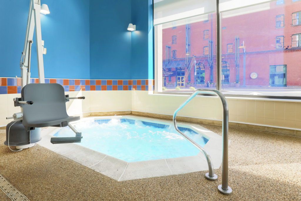 Hampton Inn & Suites Pittsburgh Downtown