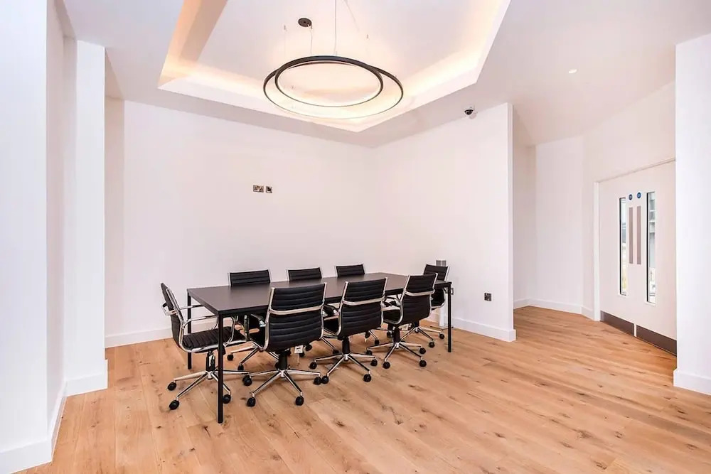 Stunning 2BR Manchester Apartment
