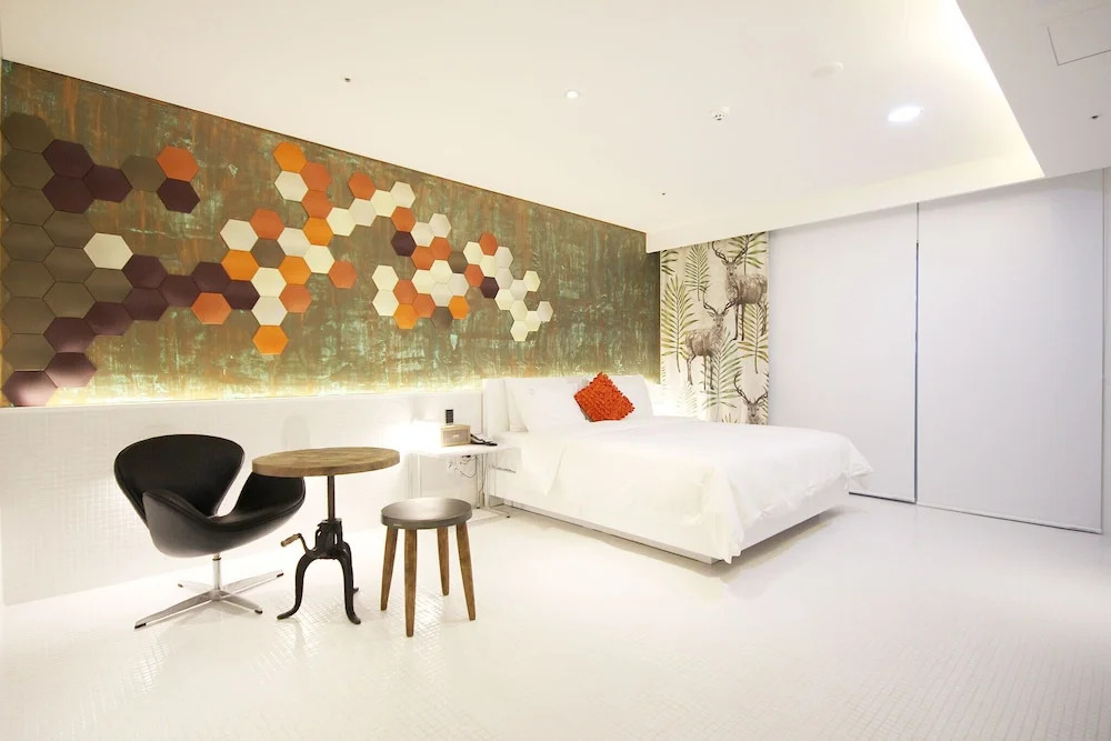 Pandora Hotel