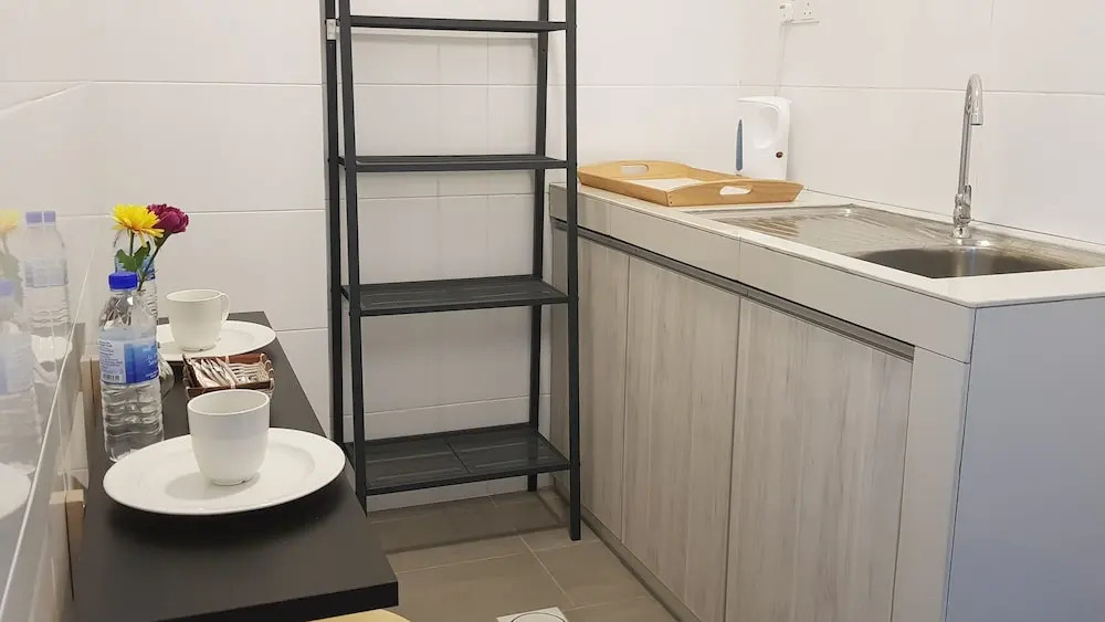 Euzmo Residences at Studio 14